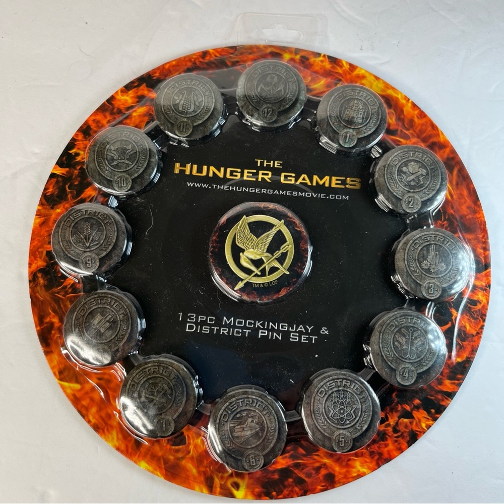 Hunger Games 13 Piece Button Set: Officially Licensed Unopened Box Brand New